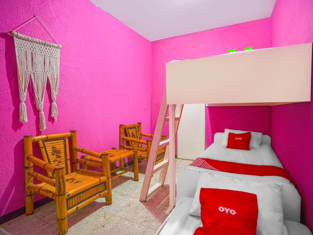 Oyo 875 Madhavi Beach Resort Balibago Bagian luar foto