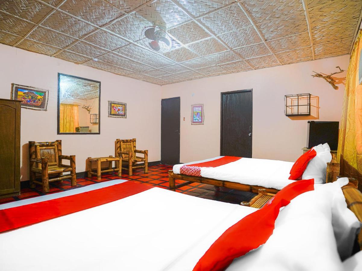 Oyo 875 Madhavi Beach Resort Balibago Bagian luar foto