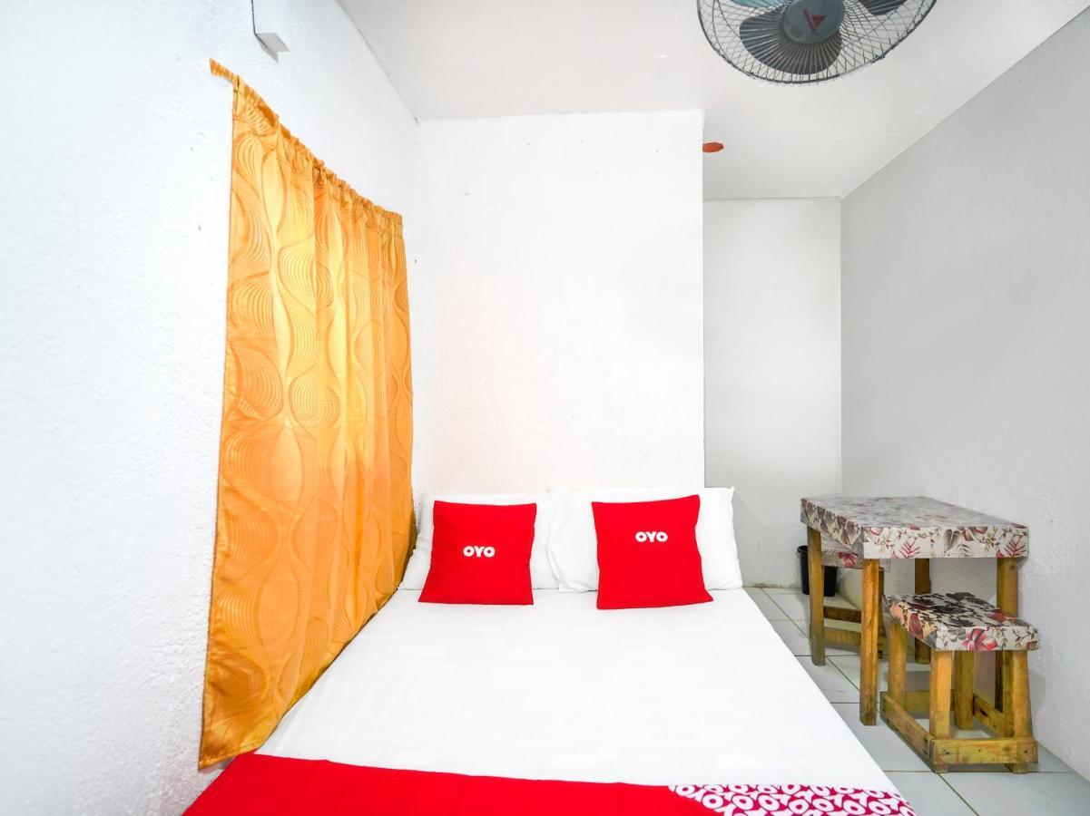 Oyo 875 Madhavi Beach Resort Balibago Bagian luar foto